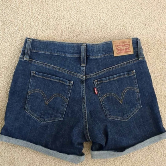 Levi's denim shorts - Picture 2 of 4